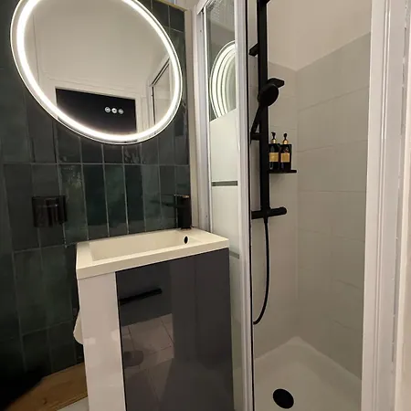 Le Mistral Setois Climatise En Plein Coeur De * Сет